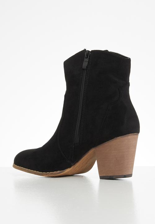 Seduction - Western ankle boot - black. DNU