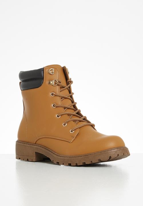 Seduction - Lace up combat boot - honey