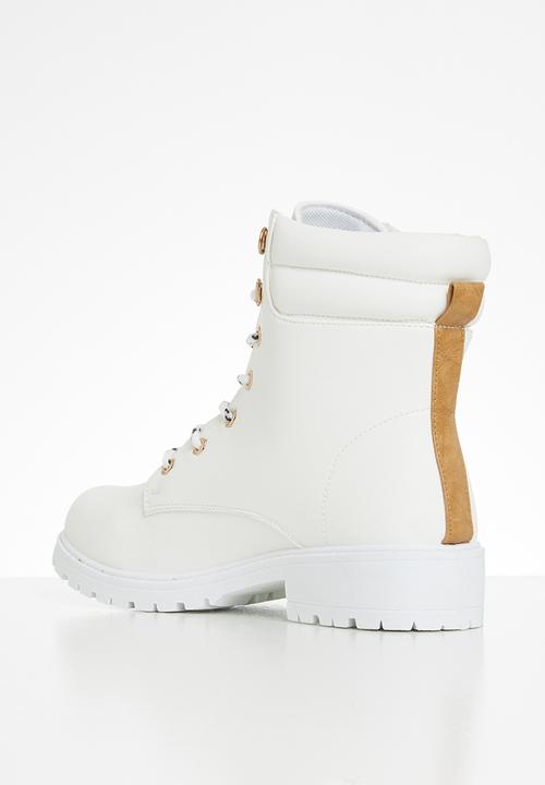 Seduction - Lace up combat boot - white