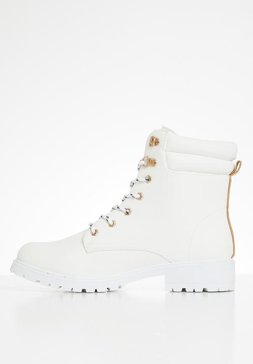Seduction - Lace up combat boot - white