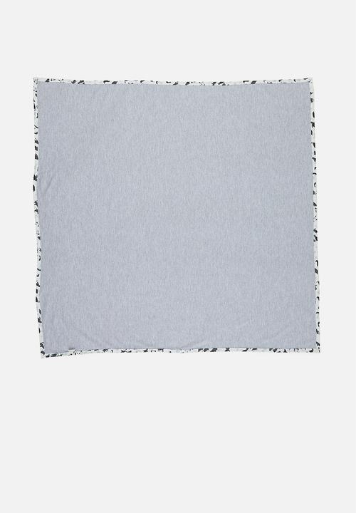 Sticky Fudge - Penguin blanket - grey