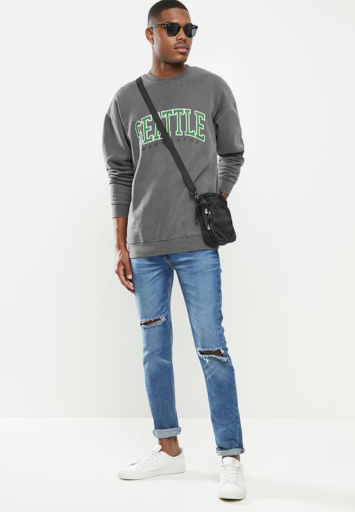 Factorie - Elite oversized crew - washed black/seattle