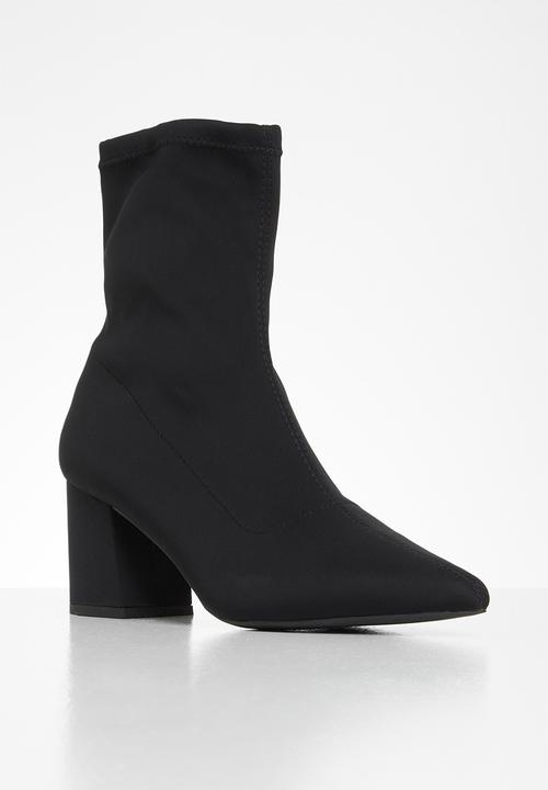 Missguided - Pointed toe mid heel sock boot lycra - black