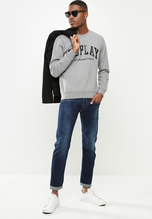 Replay - Replay embossed logo crew fleece - grey