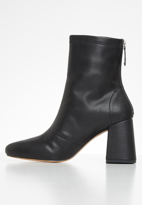 Missguided - Faux leather block heel sock boots - black