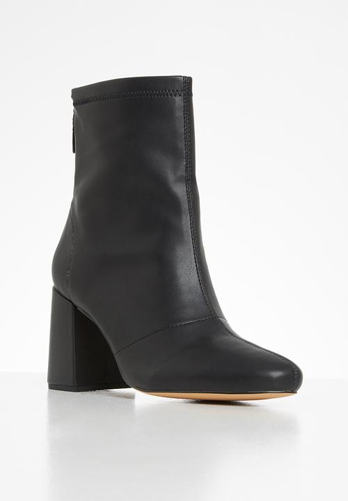 Missguided - Faux leather block heel sock boots - black