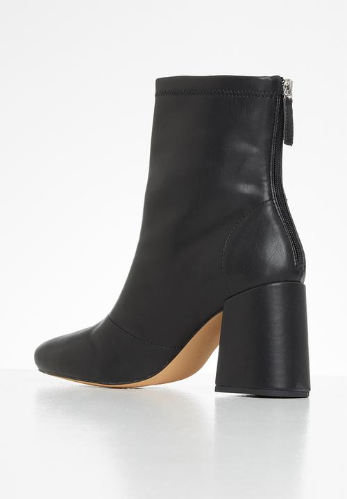 Missguided - Faux leather block heel sock boots - black