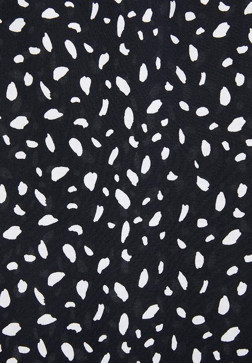 Superbalist - Empire cutline curved hem dress - black & white