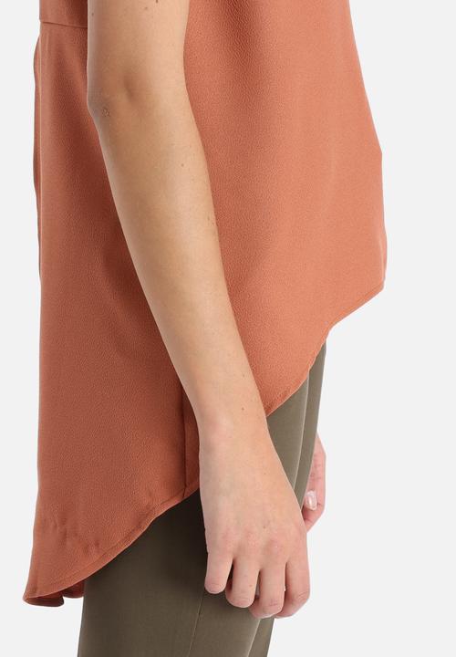 Glamorous - Open Shell Top With Split Back