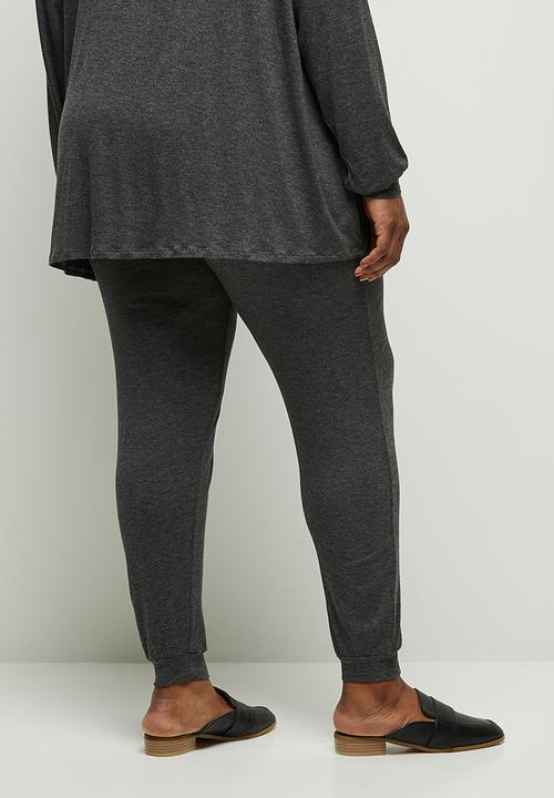 edit Plus - Easy fit cuffed jogger - charcoal 