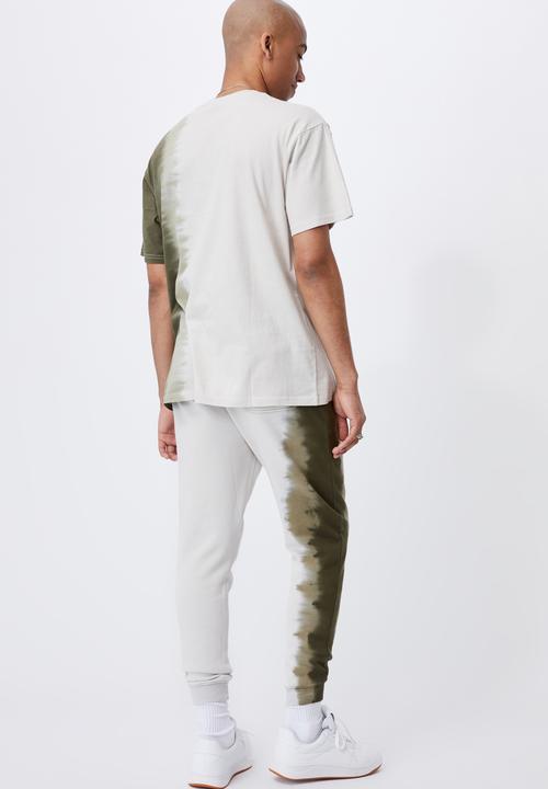 Cotton On - Trippy slim trackie - military/moss stone dip dye