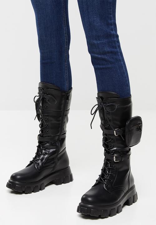 Plum - Nova chunky boot with removable pouch - black