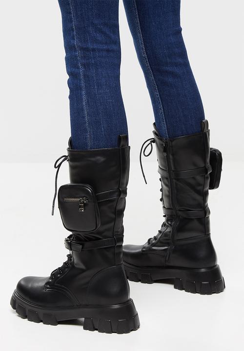 Plum - Nova chunky boot with removable pouch - black