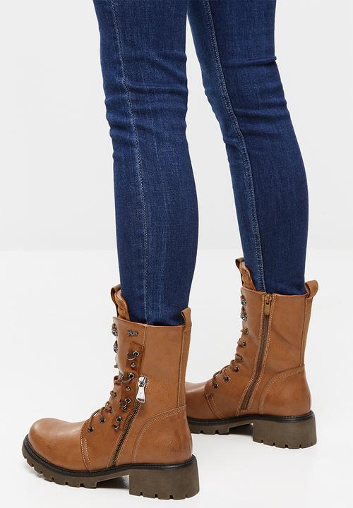 Plum - Motla combat boot - tan