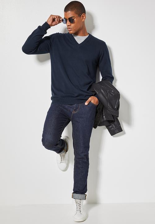 Superbalist - Basic vee neck slim fit knit - navy