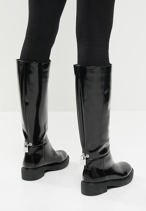 Public Desire - Alias lock detail riding boot - black