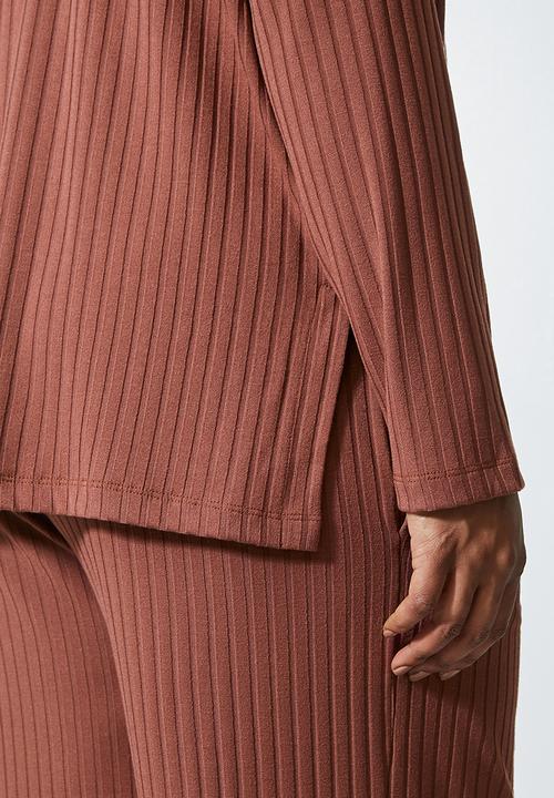 Superbalist - Roll neck soft touch top - dark pink