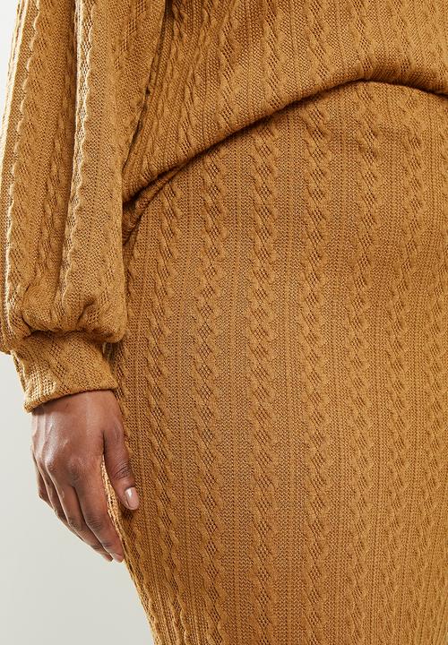 Me&B - Plus caramel cable knit pencil skirt - brown 