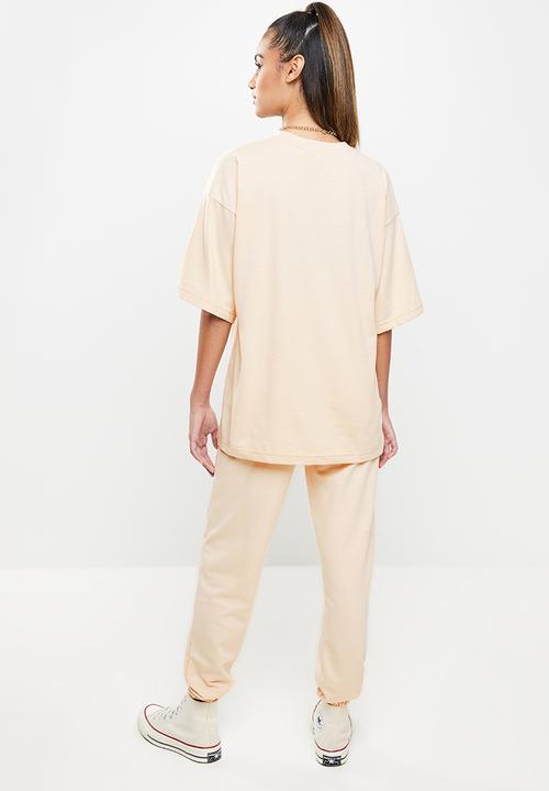 Missguided - Petite T-shirt jogger co-ord set - stone