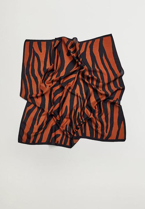 MANGO - Tiger neck scarf / black