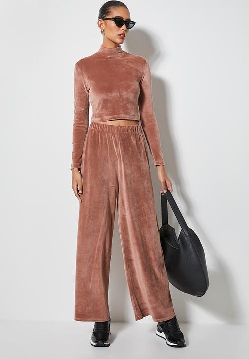 VELVET - Plush velvet cropped long sleeve turtle top - rose