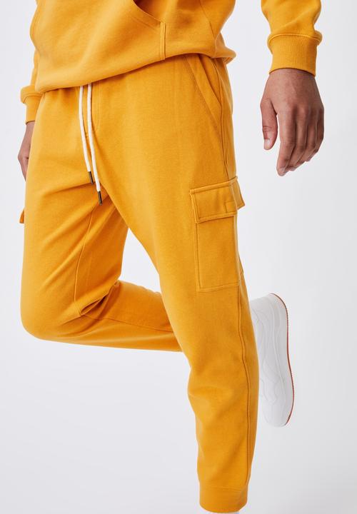 Cotton On - Trippy slim trackie cargo - yellow