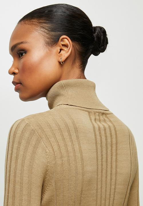 edit - Basic ribbed polo neck - brown