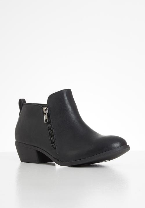 Jada - Western side zip ankle boot - black