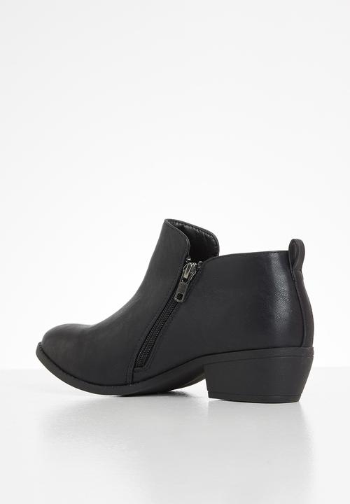 Jada - Western side zip ankle boot - black