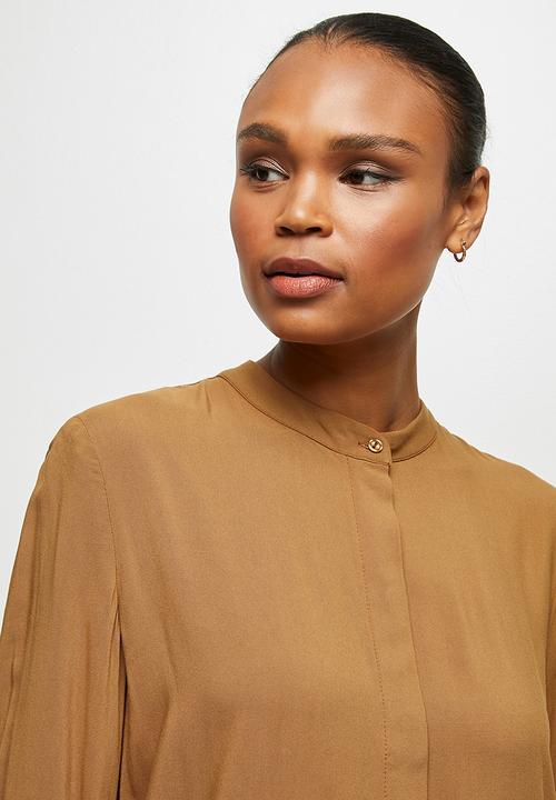 edit - Mandarin printed longline shirt - tan