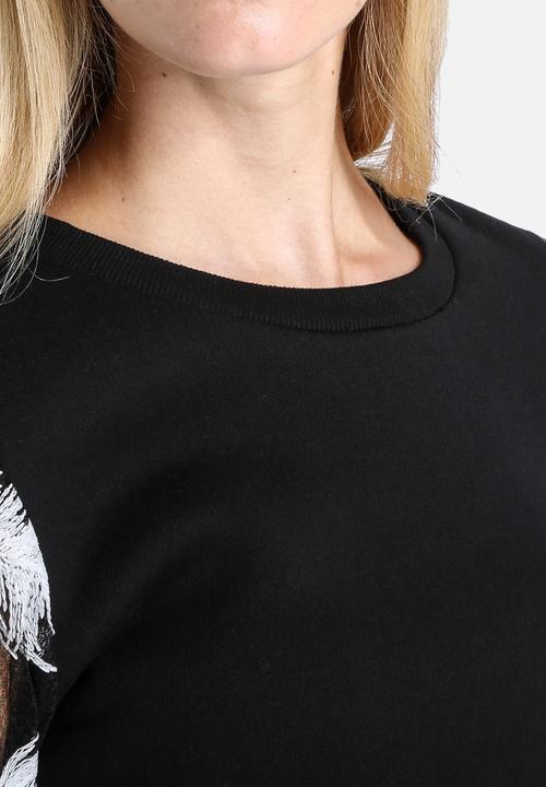 Lavish Alice - Feather Embroidered Sweater