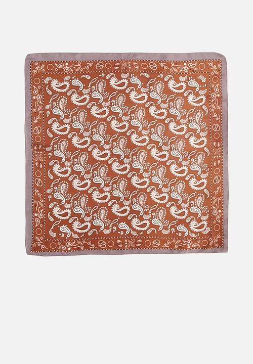 Superbalist - Bandana print neckerchief - brown