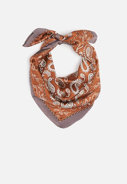 Superbalist - Bandana print neckerchief - brown