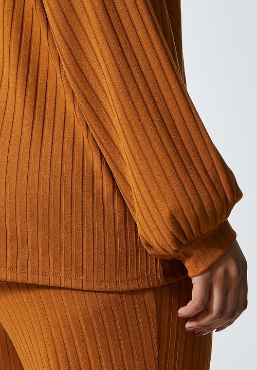 Superbalist - Cropped v-neck balloon sleeve tee - brick