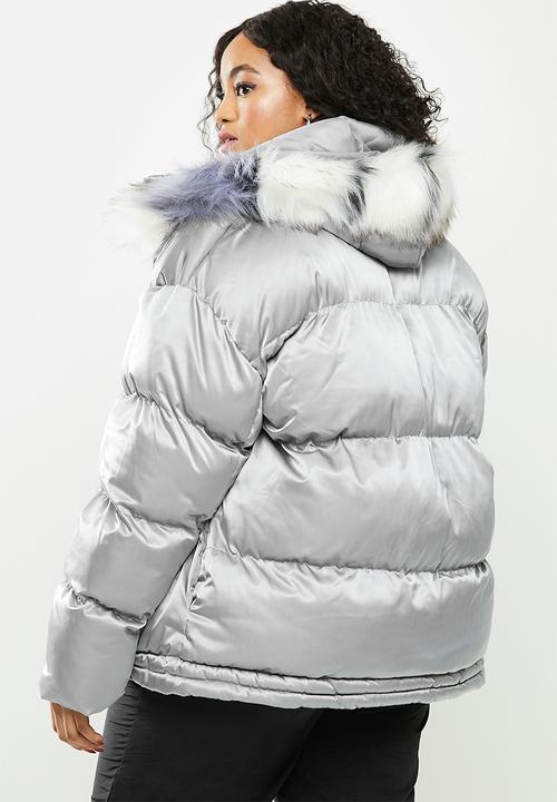 Missguided - Plus ruched sleeve fur hood - silver