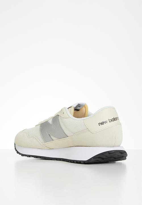New Balance  - 237 - sea salt (108)