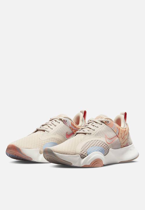 Nike - Superrep go 2 - desert sand/crimson bliss-summit white