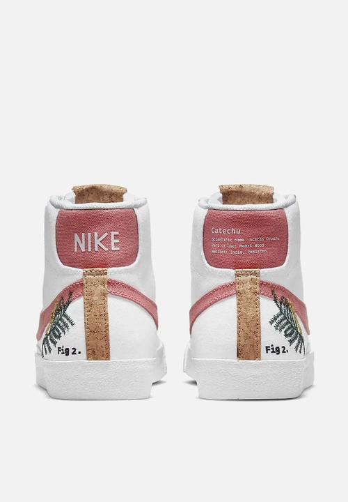 Nike - Blazer mid '77 se - white/light sienna-white