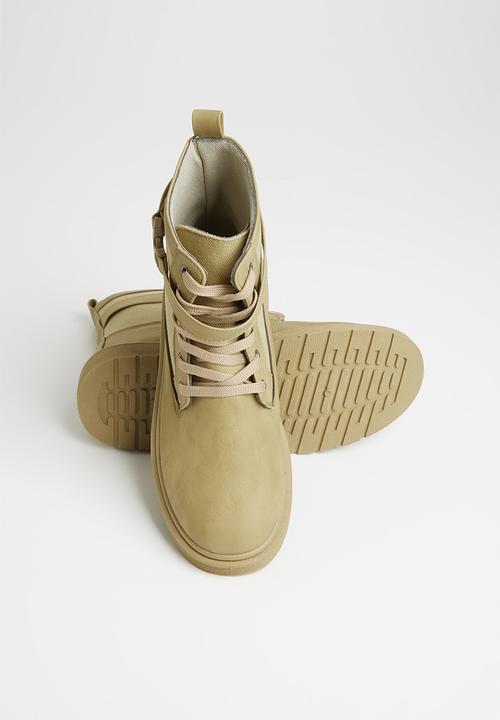 Seduction - Buckle lace up hiking boot - camel