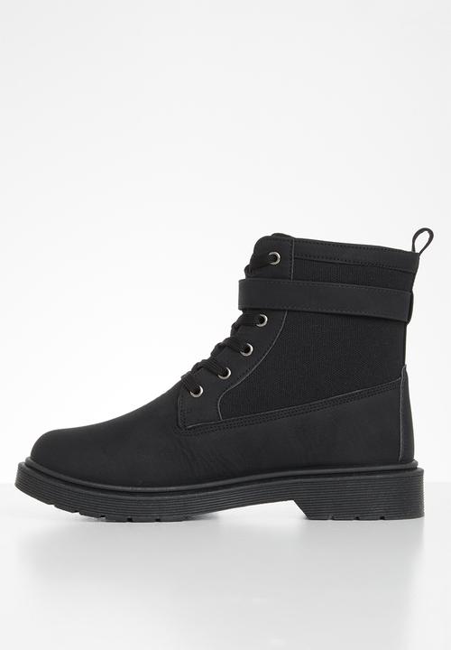 Seduction - Buckle lace up hiking boot - black