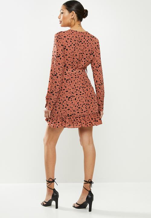 Missguided - Ruched side tea dress dalmatian - rust & black 
