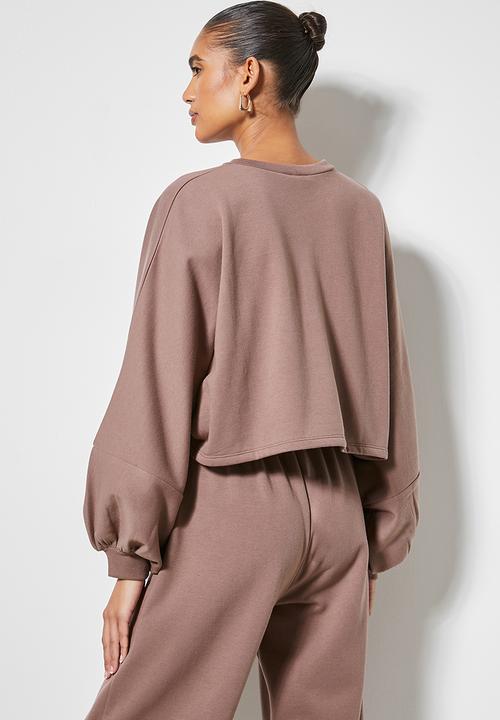 VELVET - Cropped fleece sweatshirt dollman sleeve - brown 