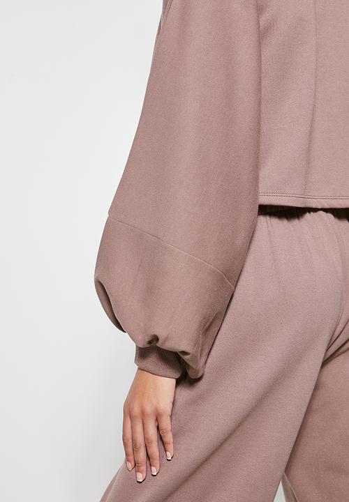 VELVET - Cropped fleece sweatshirt dollman sleeve - brown 