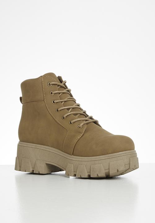 Seduction - Chunky combat boot - taupe