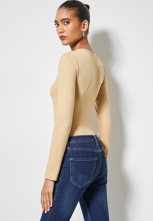 Superbalist - Wide rib 2 pack scoop neck bodysuit - tan & milk
