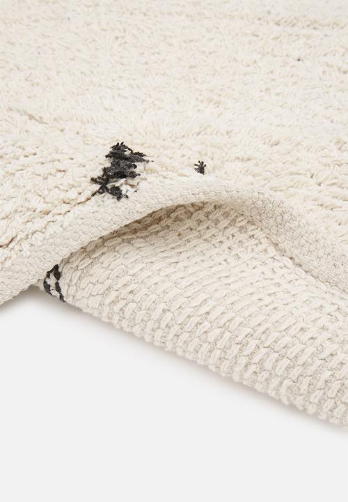 Sixth Floor - Lines tufted bath mat - black & neutral 