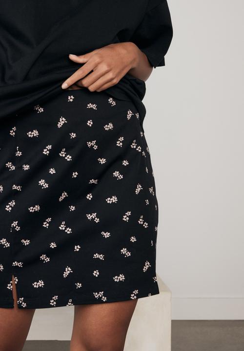 Factorie - Double split mini skirt - josie floral_black fawn