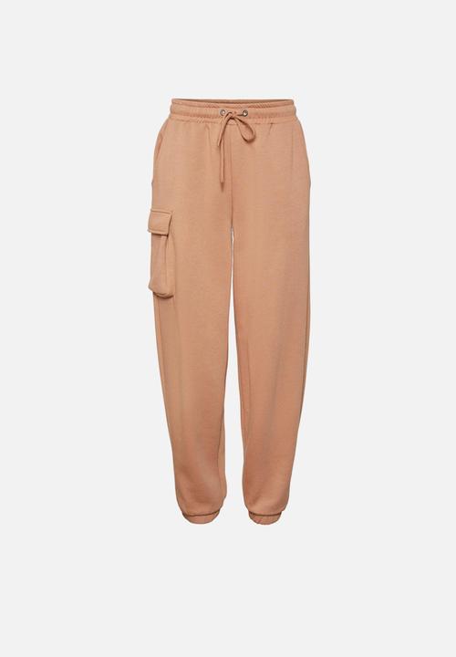 Vero Moda - Natalie cargo sweat pant - brown