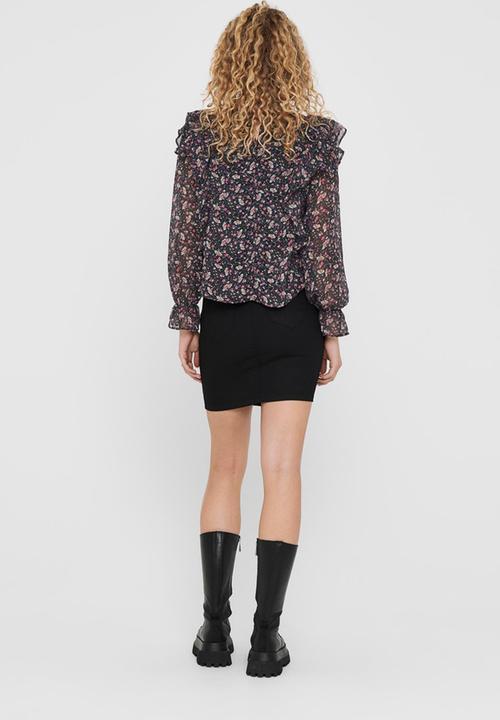 ONLY - Jennifer long sleeve flounce top - black 