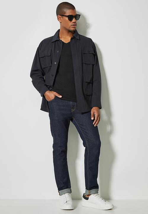 Superbalist - James muscle fit v-neck - black